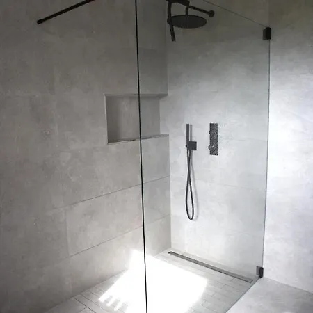 Apartman Peaceful Modern 2 Bedroom Penthouse With View