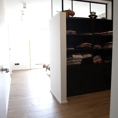 Apartman Peaceful Modern 2 Bedroom Penthouse With View