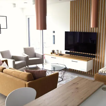 Peaceful Modern 2 Bedroom Penthouse With View Apartman